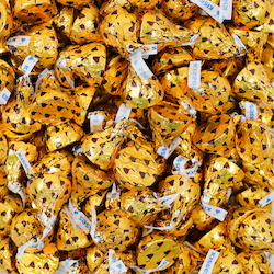 American Candy: Hershey Kisses Hazelnut