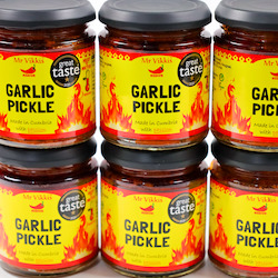 International Grocery: Mr Vikkis Garlic Pickle 190g