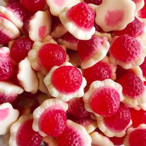 Pink Lollies: Giant Strawberries & Cream 100g