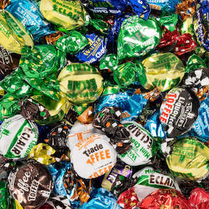Wrapped Lollies: Walkers Deluxe Toffee Mix 230g
