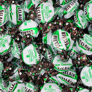 Wrapped Lollies: Walkers  Chocolate Eclairs 100g