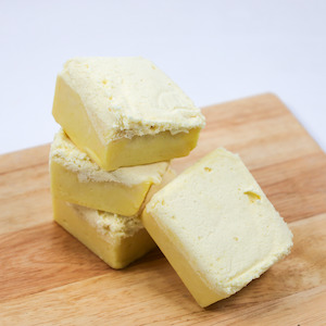 Fudge: Granny Annies Lemon Meringue Fudge 100g