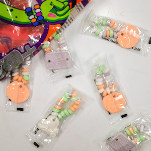 Halloween: Halloween Candy Bracelets