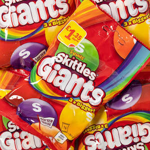 By Country: Skittles Giants Fruits