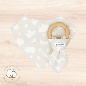Gift Range Bib Teething Ring: Organic Jungle Babies Dribble Bib & Jungle BabiesTeething Ring
