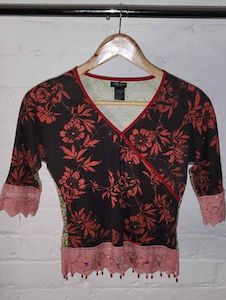 Products: 2000s Patterned top