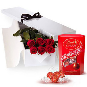Occasions: 6 Red Roses Gift Box
