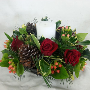 Occasions: A Christmas Table Centre