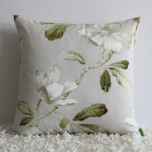 Patterned: Amelia Bloom - Cushion Cover - 50cm x 50cm