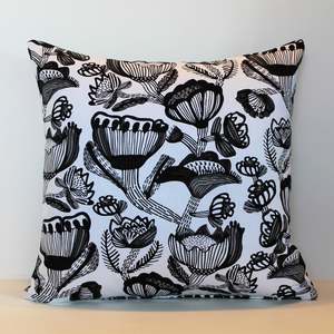 Black: Monochrome Black & White Floral - Cushion Cover - 48cm x 47cm