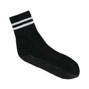 Socks Scarfs: Crew pilates grip socks black with white stripes