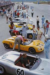 Art Prints: Slim Aarons Bahamas Speed Week 2 photographic print