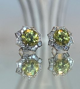 Green garnet studs