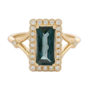 Coloured Ring: 9ct Gold London Blue Topaz & Diamond Ring
