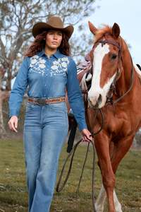 Our Favourites: Wrangler Womans Louise LS Shirt