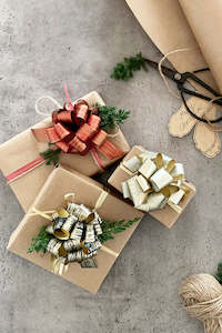 Metallic Wash Pompom Pull Bows (unit 1)