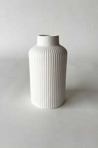 Emery Bud Vase (unit 4)