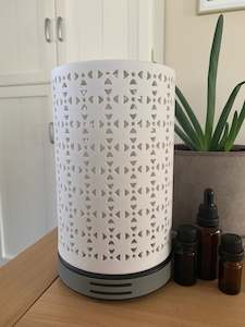 Diffusers: Tower Ceramic Humidifying Aromatherapy Diffuser