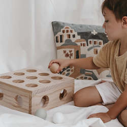 Frontpage: Peekaboo Box