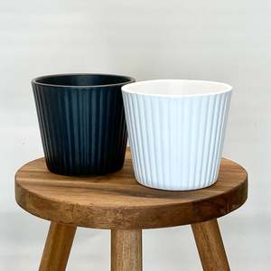 One Offs Reduced To Clear: Small Ceramic Pot