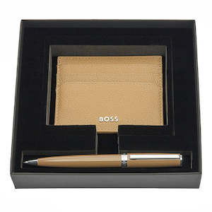 Giftware: Boss Camel Ballpoint Pen & Leather Card Holder