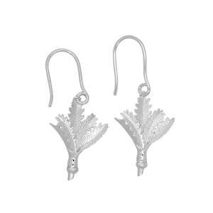 New Zealand Momento: NZ Momento Nikau Leaf drop in Sterling Silver
