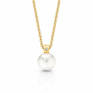 Necklaces And Pendants: Pearl Drop with Diamond on 45cm Chain