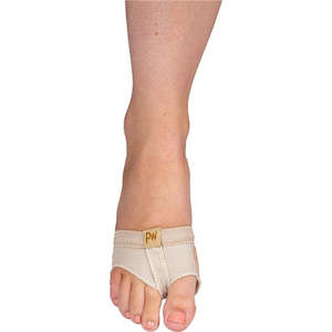 Dancewear: Paul Wright Bearfoot