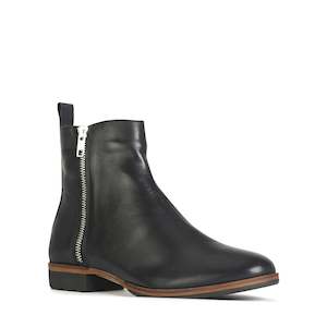 Boots 1: EOS Gabriel Black