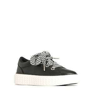 Sneakers: EOS Trinsic Black
