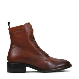 EOS Celia Brandy