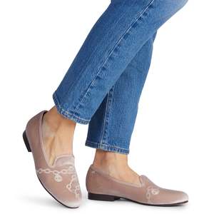 Kathryn Wilson: Filigree Loafer - Pearl Velvet