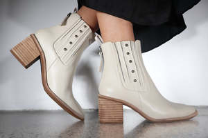 Womens Footwear: Lonestar - Ivory
