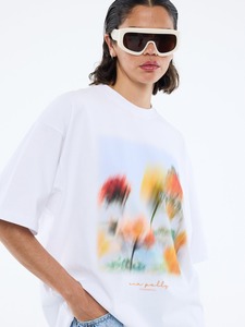 Ena Pelly: Blurred Daisy Frame Tee - White