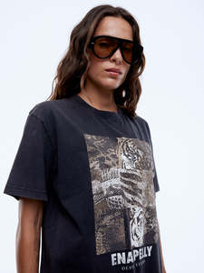 Mixed Animal Tee - Vintage Black