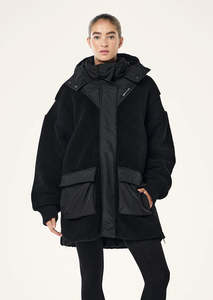 District Jacket - Black