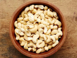 Products: Cashew Nuts Special - 1kg - THE FOODLAND