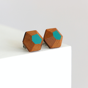 Products: Faceted Earrings Gwyneth Hulse Design