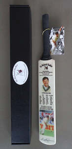 Memorabilia: Signed 17" Sir Richard Hadlee mini cricket bat