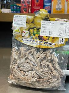 Titaura Candy Pickle: Ratnapark Paun Lime Pickle 70g