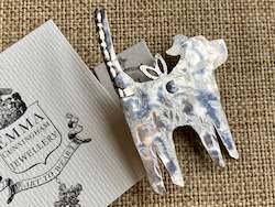 Frontpage: Vintage Silver Dog Brooch - Facing Right