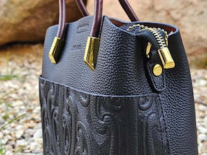 Products: LEYES Taaniko Handbag