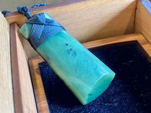 NZ Pounamu Toki pendant medium
