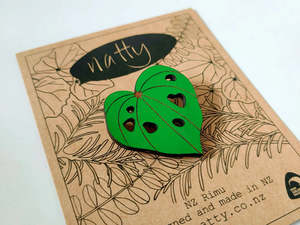 Brooches: Natty Kawakawa Brooch
