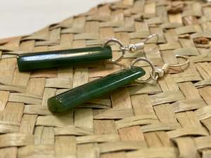 Earrings: NZ Pounamu drop earrings - Papatahi