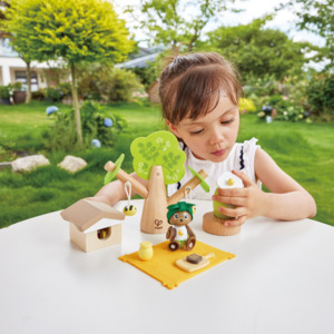 Dollhouse Furniture: Hape Green Planet Explorers Honey Bees Picnic Set