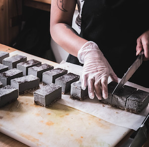 Cakes & Dessert Bars: Vegan Cheesecake