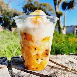 Lattes: Tropical Snow (Medium-12oz)