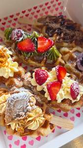 Available: Gift Box – Mixed Set (6 pieces) "Pre-Order"