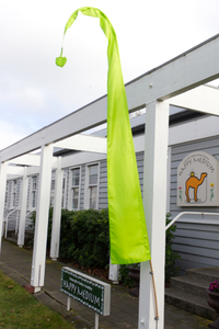 Umbul-umbul Large (3m) Happy Medium